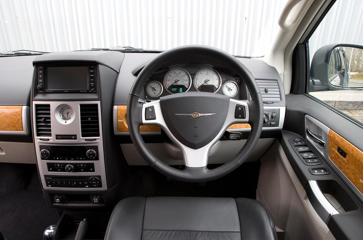 Chrysler grand voyager 2017 Chrysler grand voyager 2017
